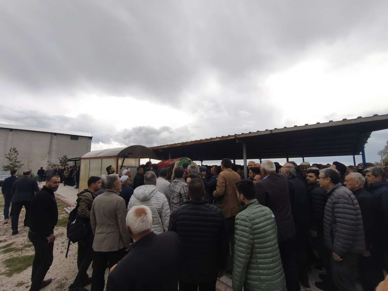 Konya’da sevenleri Recep Konuk’un oğlu Fatih Konuk’a son görevini yaptı 13